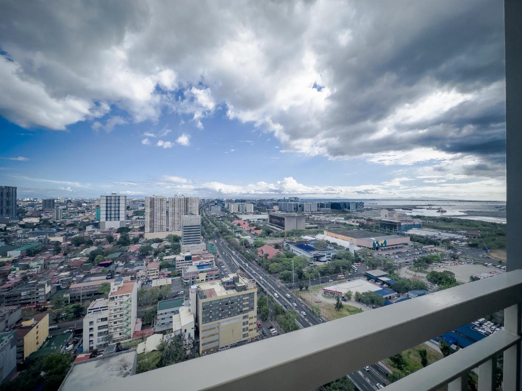 Gemstonebr In Smdc Coast Residences * Manila