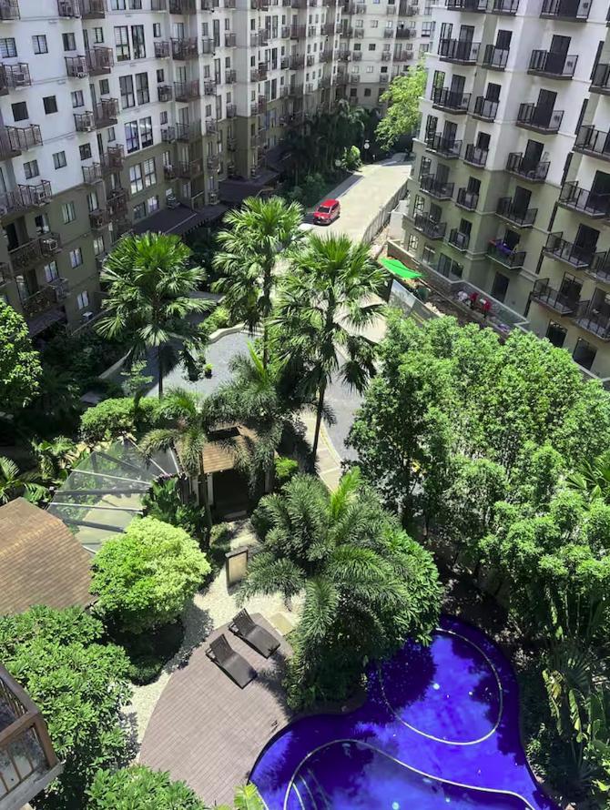 1br Qc Furnished Free Pool Access, Fast Wifi Manila