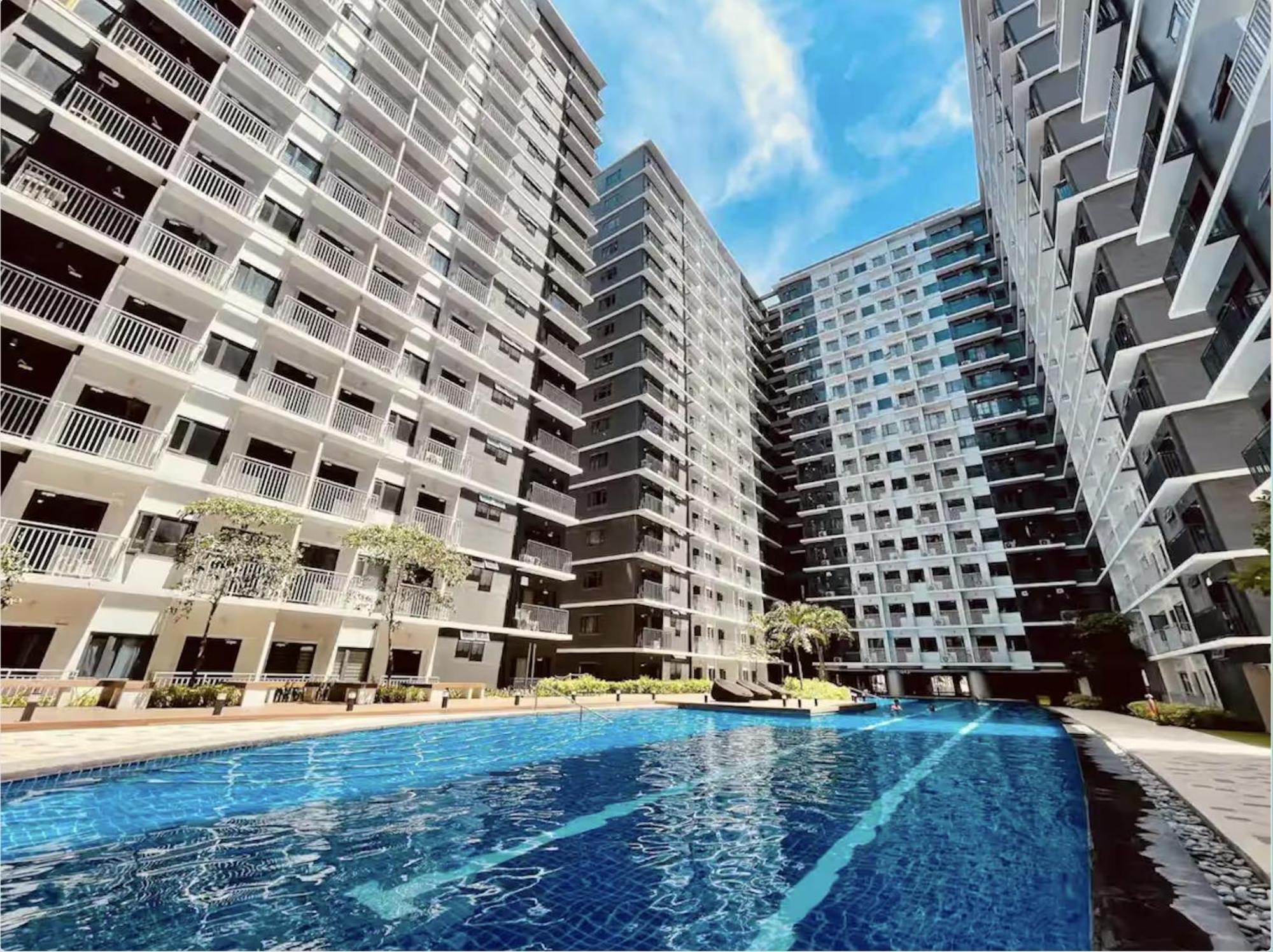 Apartment Cozy Queen-sized Bed Puhon Mall Of Manila