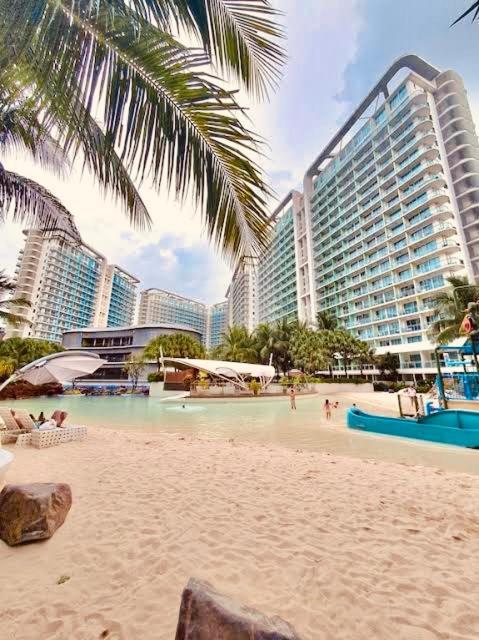 2br In Azure With Bay View & Laguna De Bay View Aparthotel Paranaque City