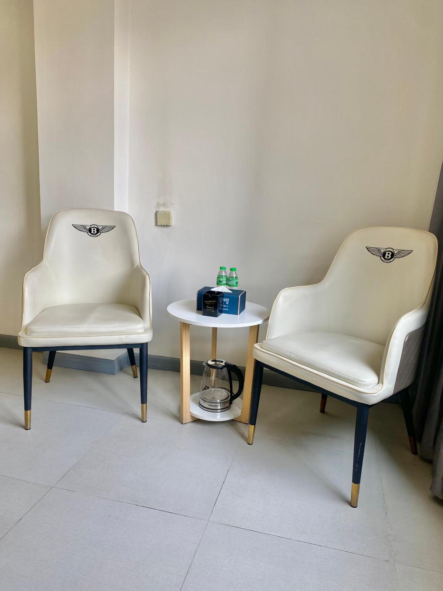 Guangdon Business Hotel-near Mall Of Asia, Smx & World Trade Center Hotel 3*