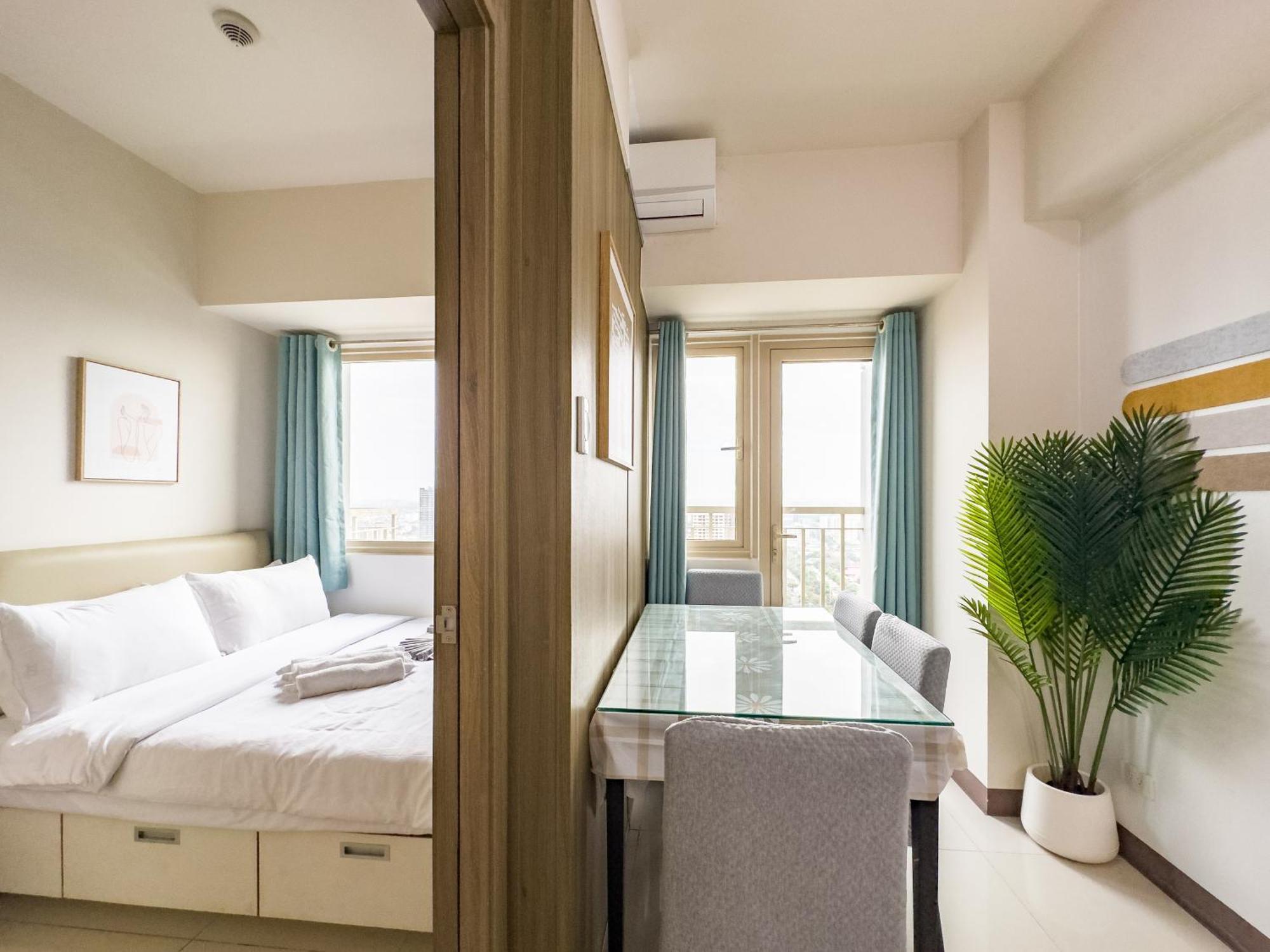 Gemstonebr In Smdc Coast Residences Manila