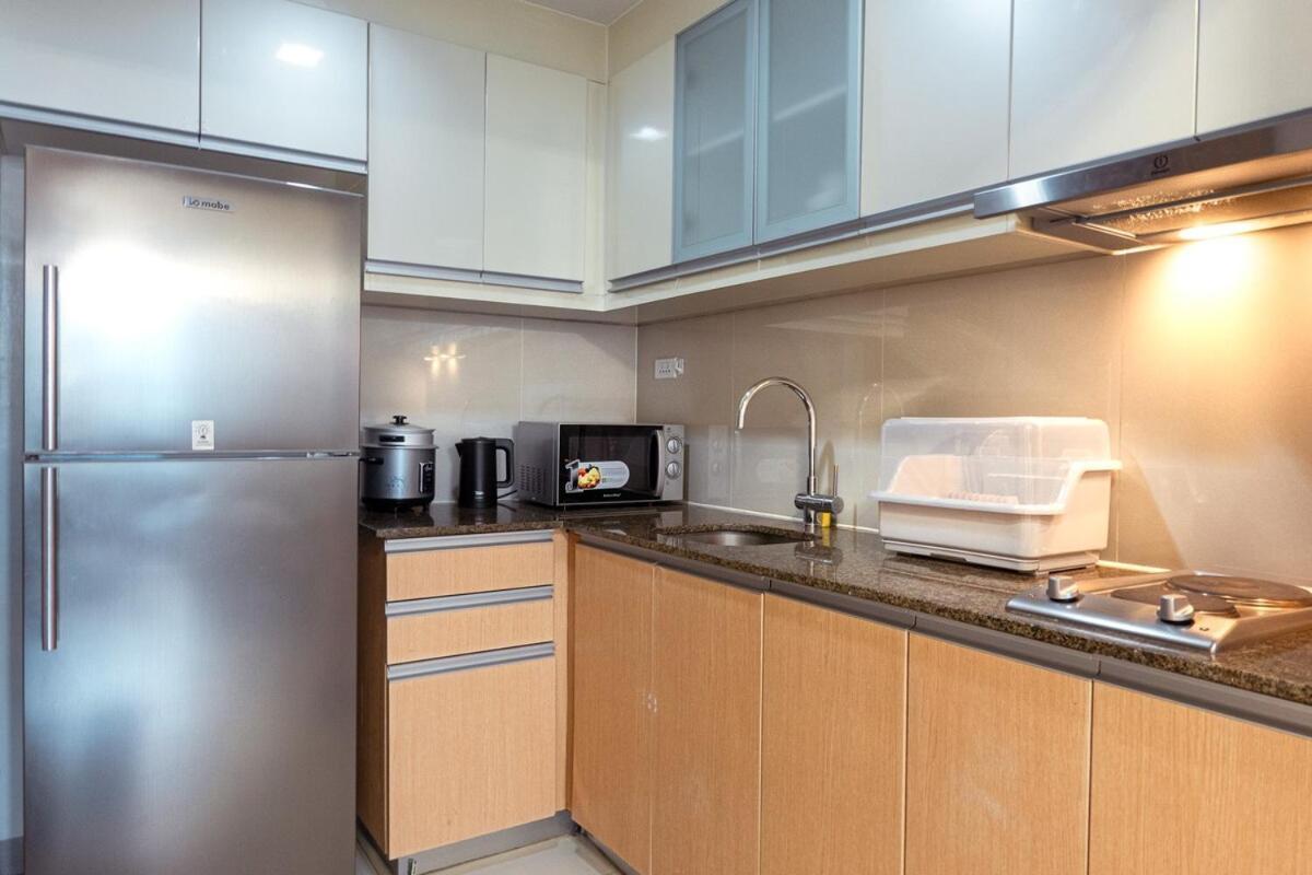 Uptown Bgc Spacious Unit - 1 Queen Bed And Bunkbed Manila