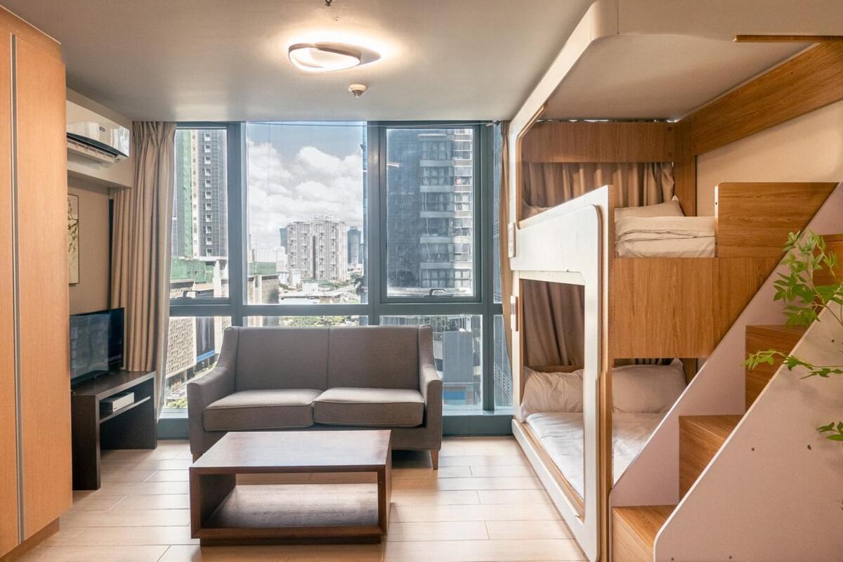 Apartamento Uptown Bgc Spacious Unit - 1 Queen Bed And Bunkbed Manila
