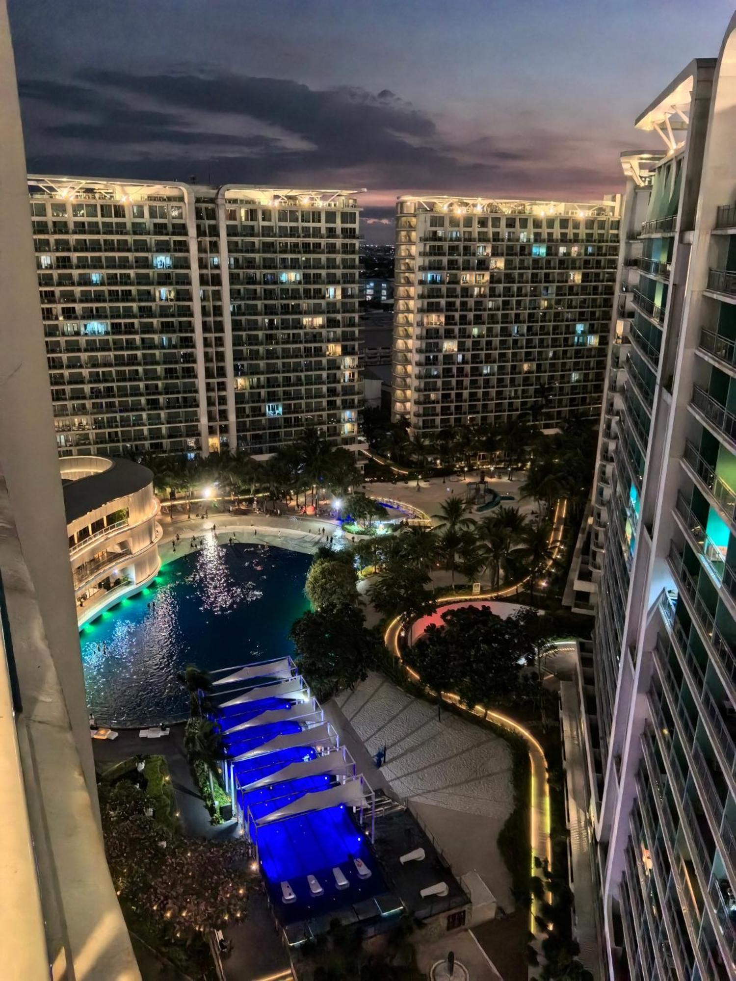 Azure Staycation By Star *