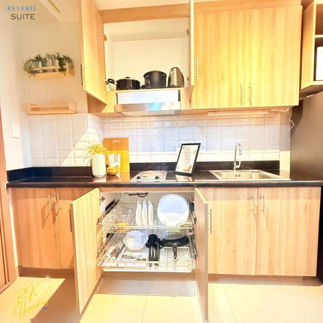 Apartment Shore 2 Tower 2 & 3 Staycation Manila