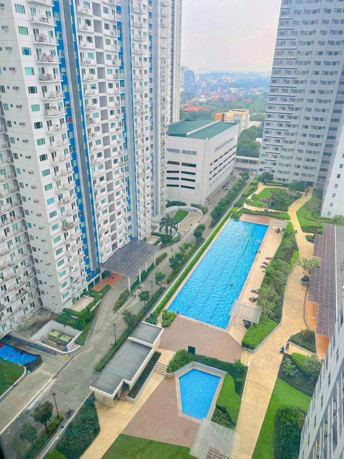 A Premium In A Prime Location Connected To Sm North Edsa Mall And Walking Distance To Solaire And Casino And Trinoma Mall In Quezon * Manila