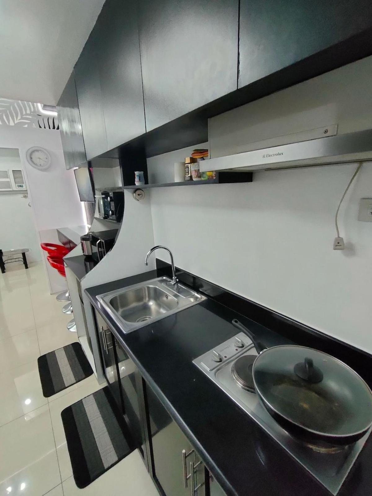 A Premium In A Prime Location Connected To Sm North Edsa Mall And Walking Distance To Solaire And Casino And Trinoma Mall In Quezon Apartment *