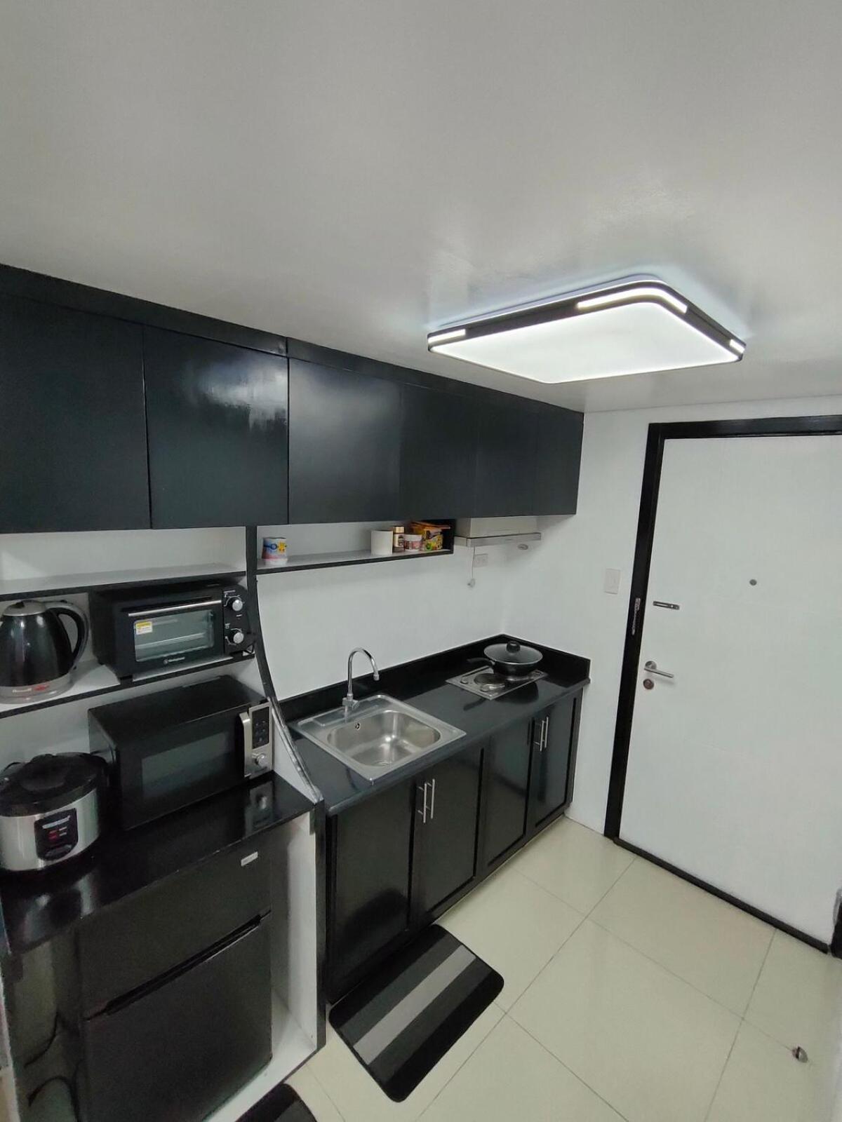 Apartment A Premium In A Prime Location Connected To Sm North Edsa Mall And Walking Distance To Solaire And Casino And Trinoma Mall In Quezon