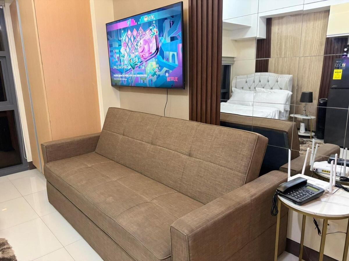 Cozy Near Bgc Super Fast Wi-fi Apartment