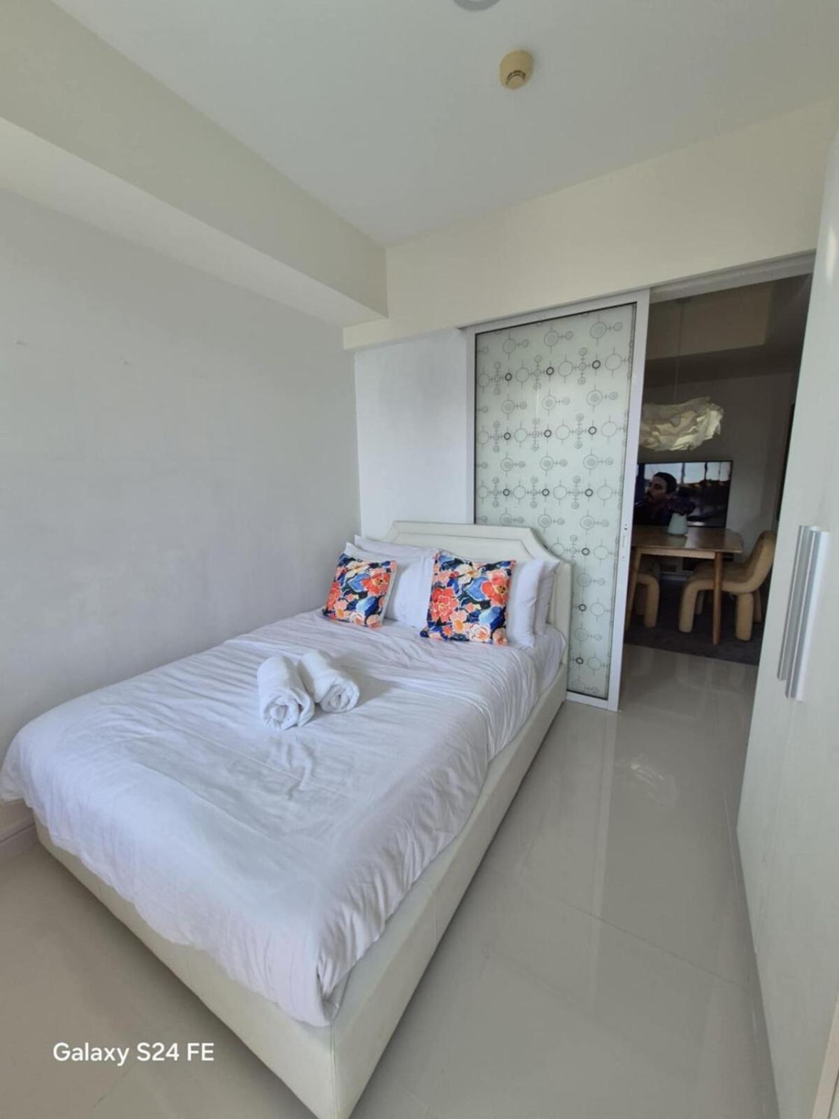 Jing'scrib 2br By Azure Near Airport Manila