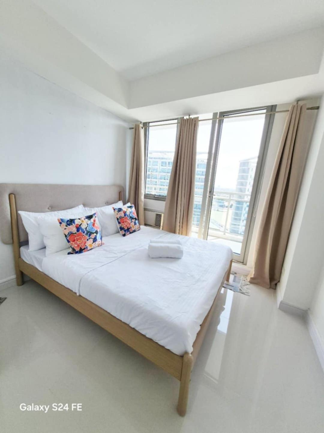 Jing'scrib 2br By Azure Near Airport Manila