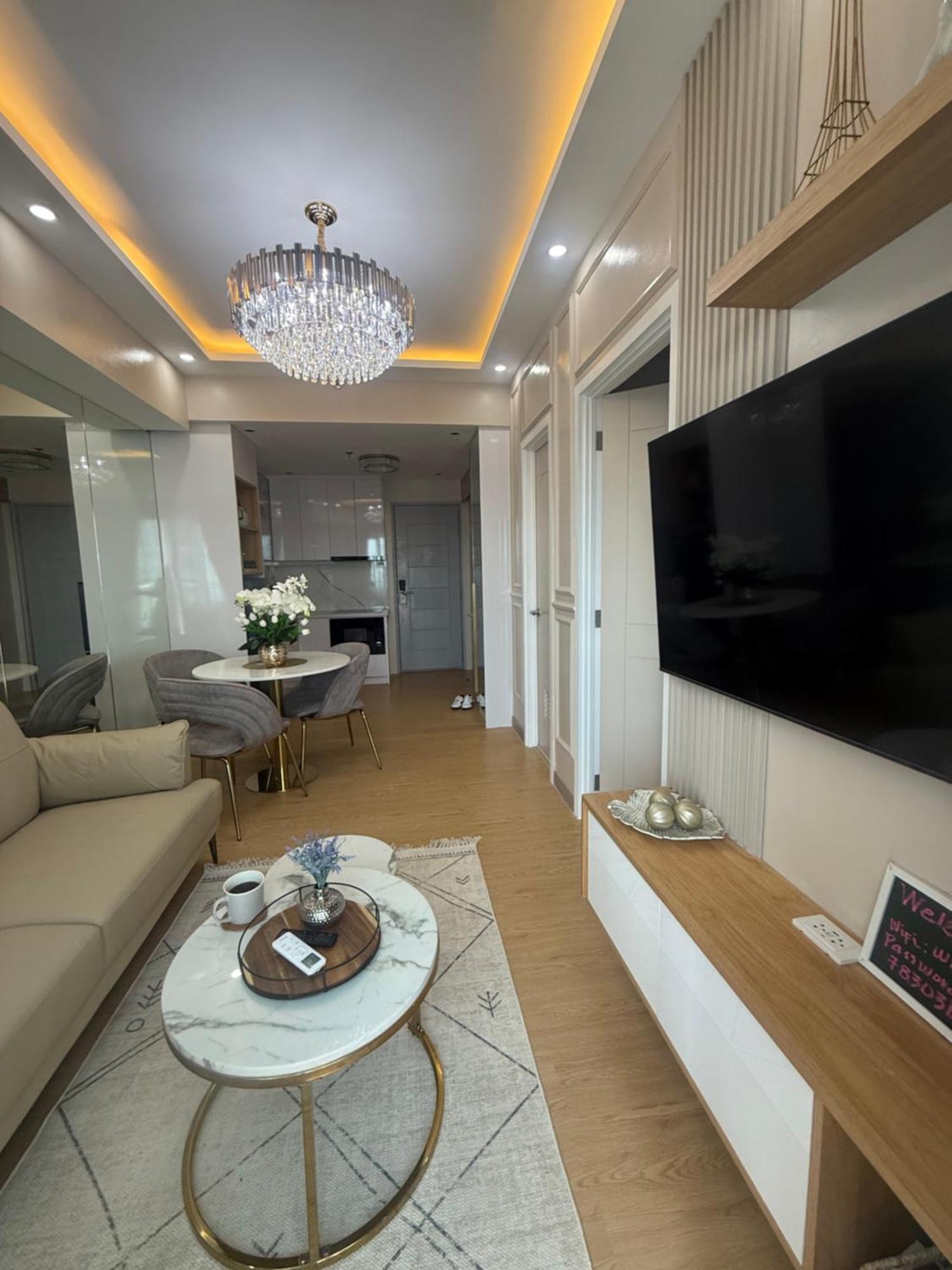 Yassis 2br Luxury Unit In Grass *