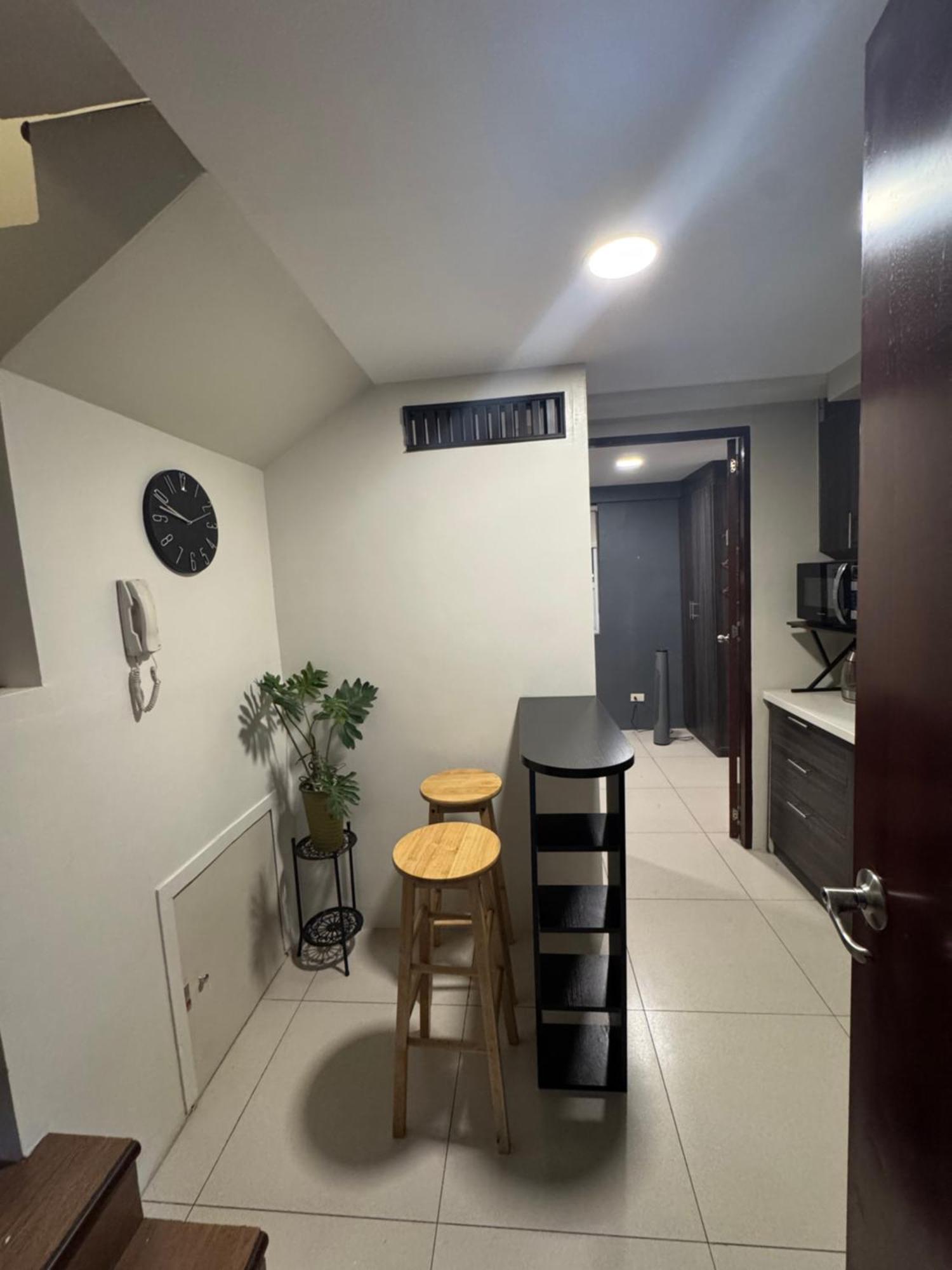 Aparthotel Amse 12th Gilmore Tower Manila