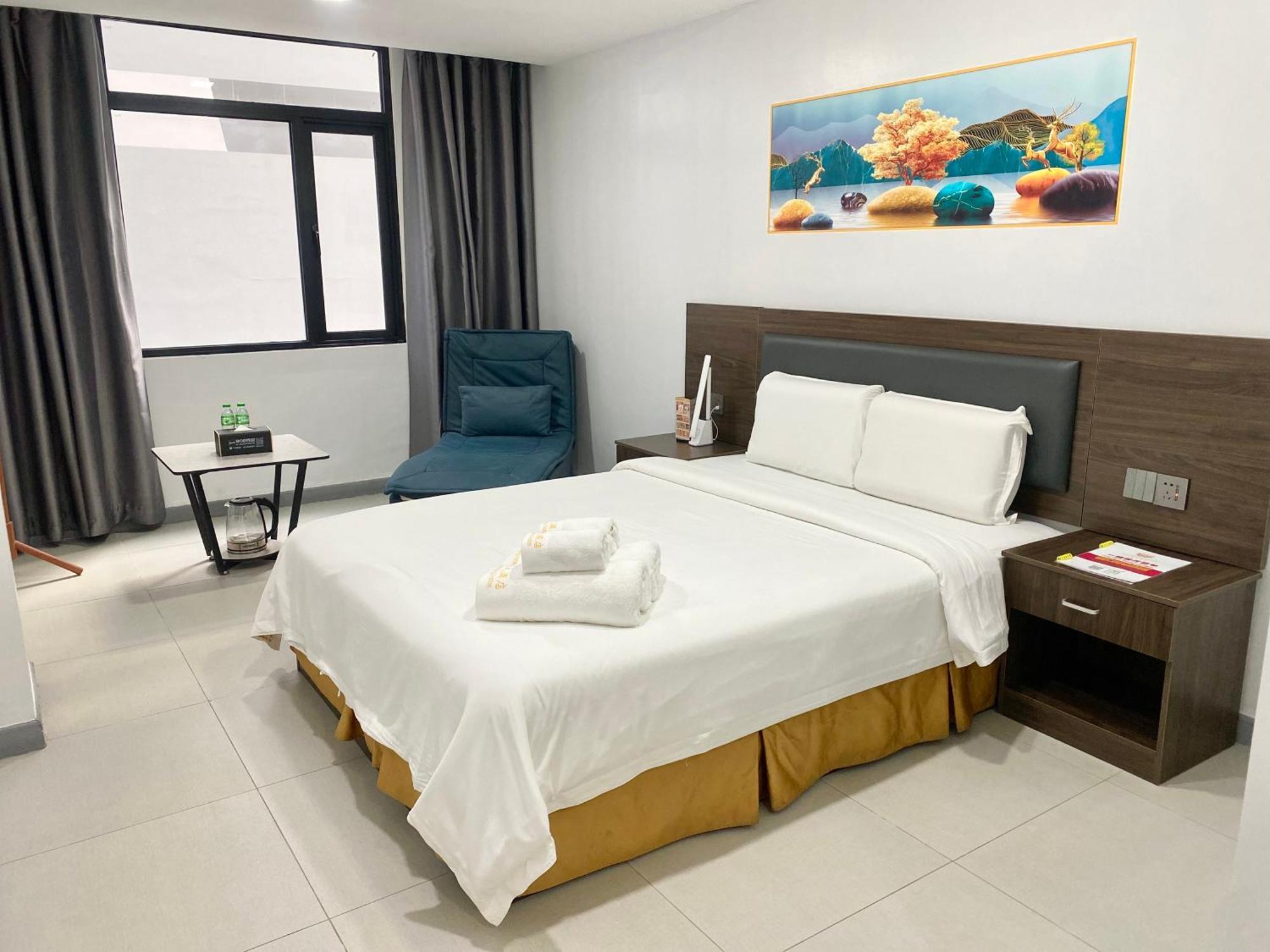 Guangdon Business Hotel-near Mall Of Asia, Smx & World Trade Center Hotel 3*