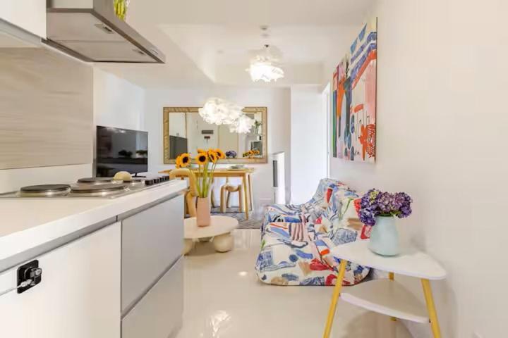 Jing'scrib 2br By Azure Near Airport Apartment