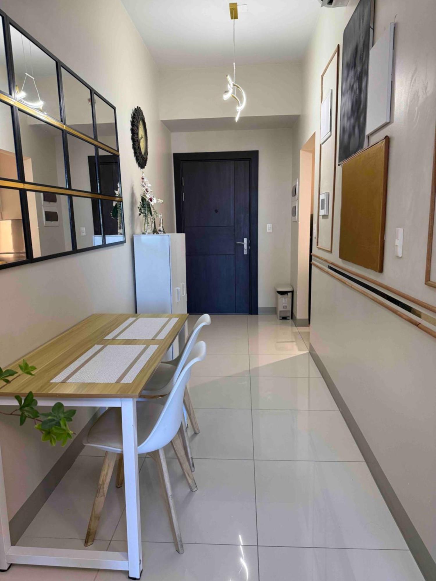 Aparthotel Nuhomes Staycation Escape At Uptown Parksuites Tower 2 Manila