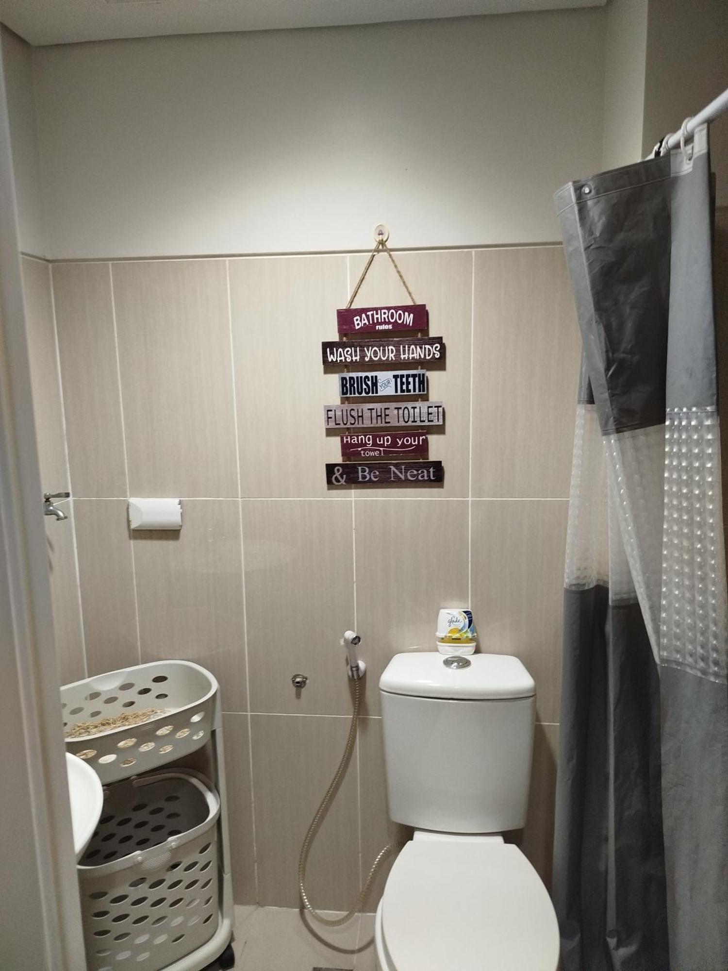 Hostel Dash Shell Residences