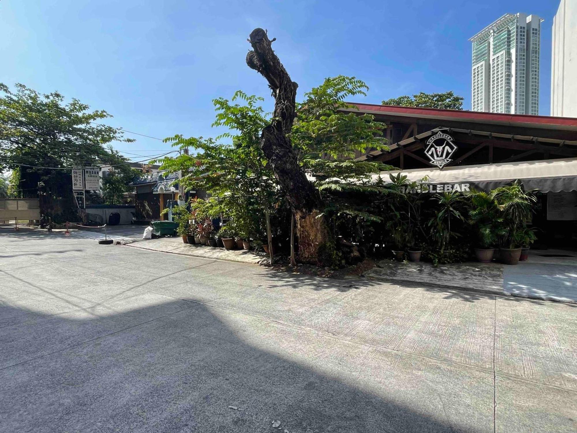 Nikki's Cozy Makati Apartment Manila