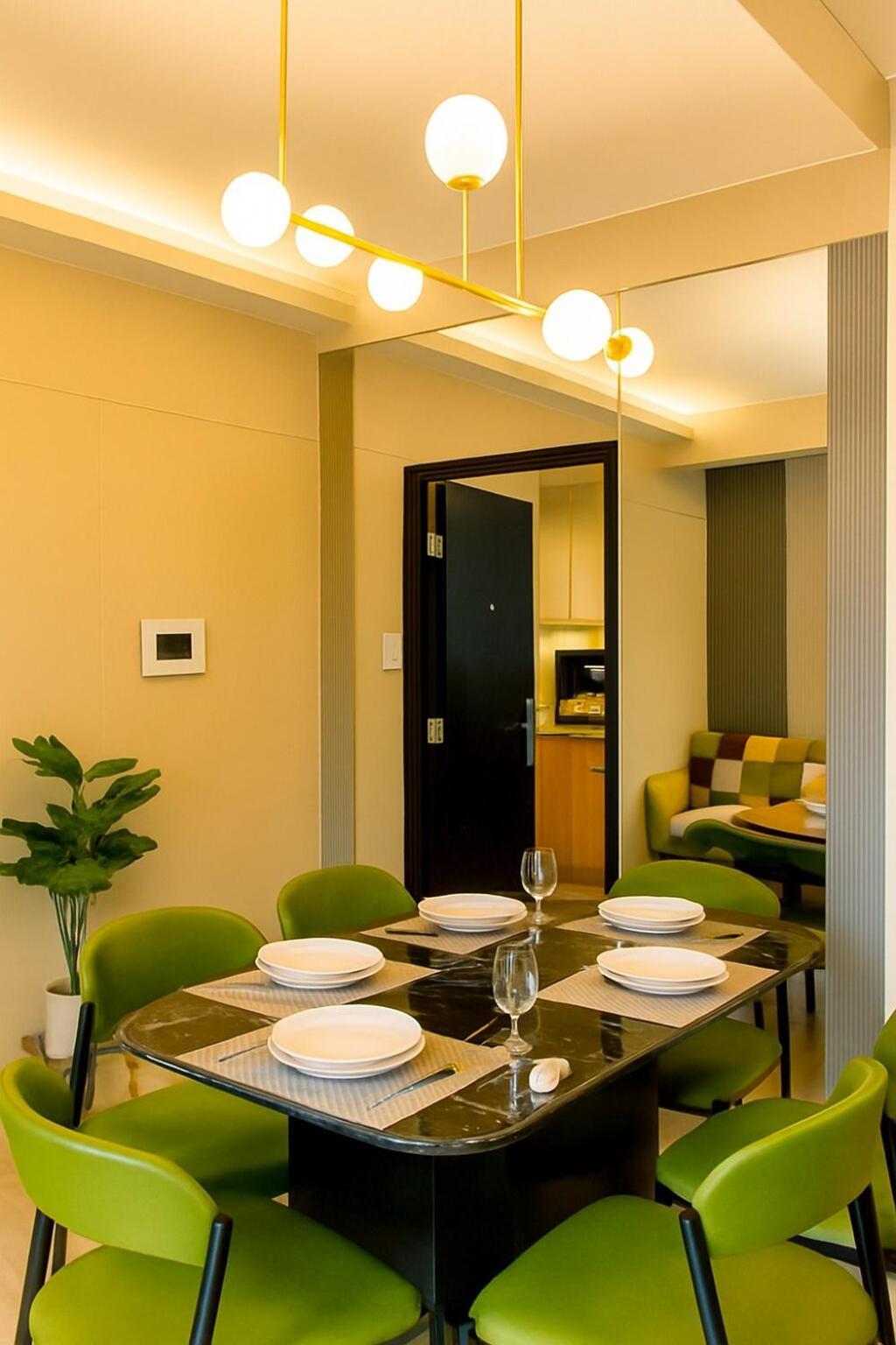 Modern & Luxury 2br Near Solaire, Okada, Airport *