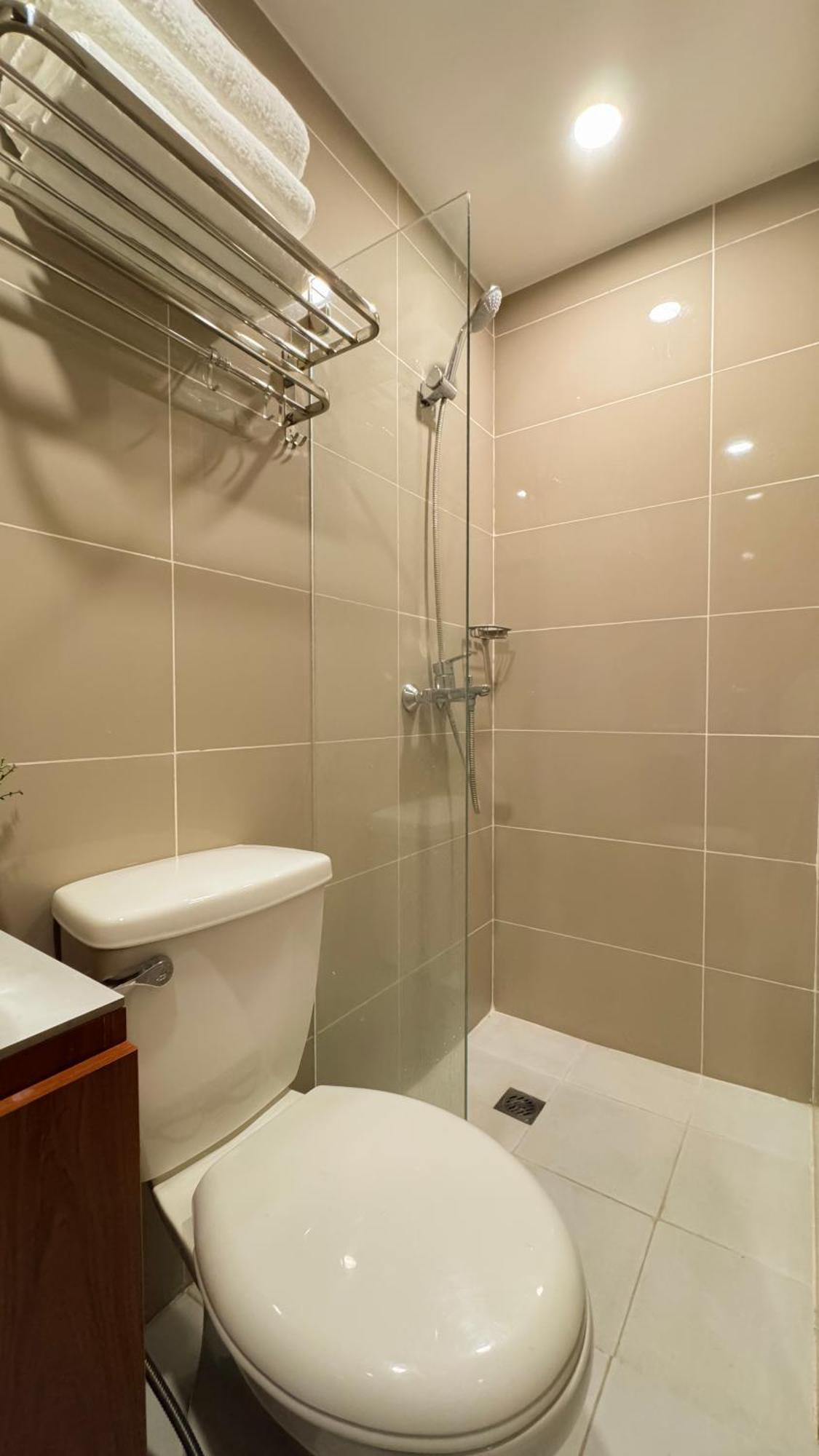 Cylos Place Manhattan Cubao 2br Unit *
