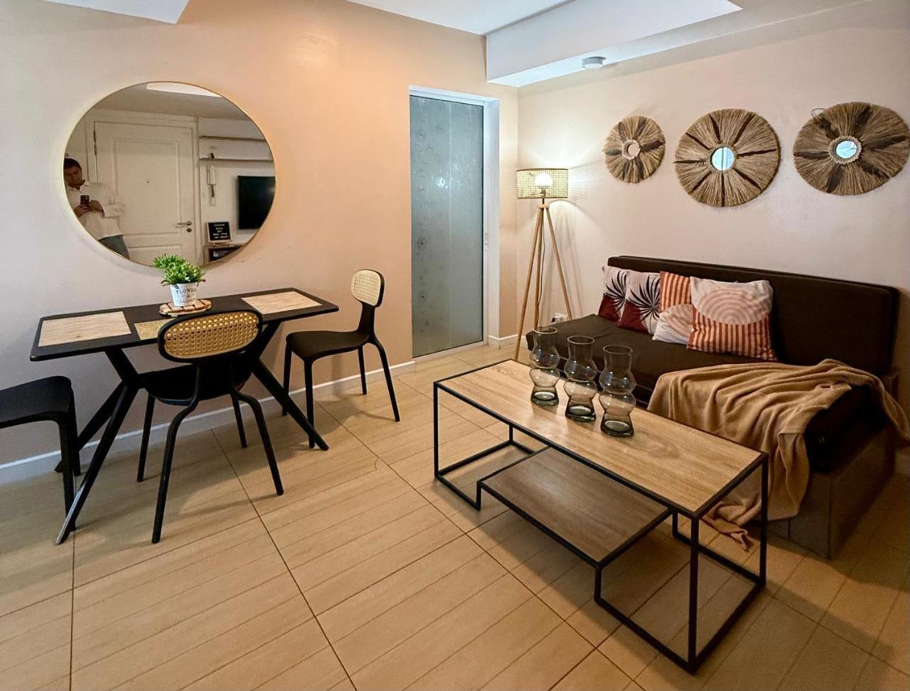 The Bahamas & Maldives At Azure Residences Paranaque 15 Mins Airport T3 Apartment