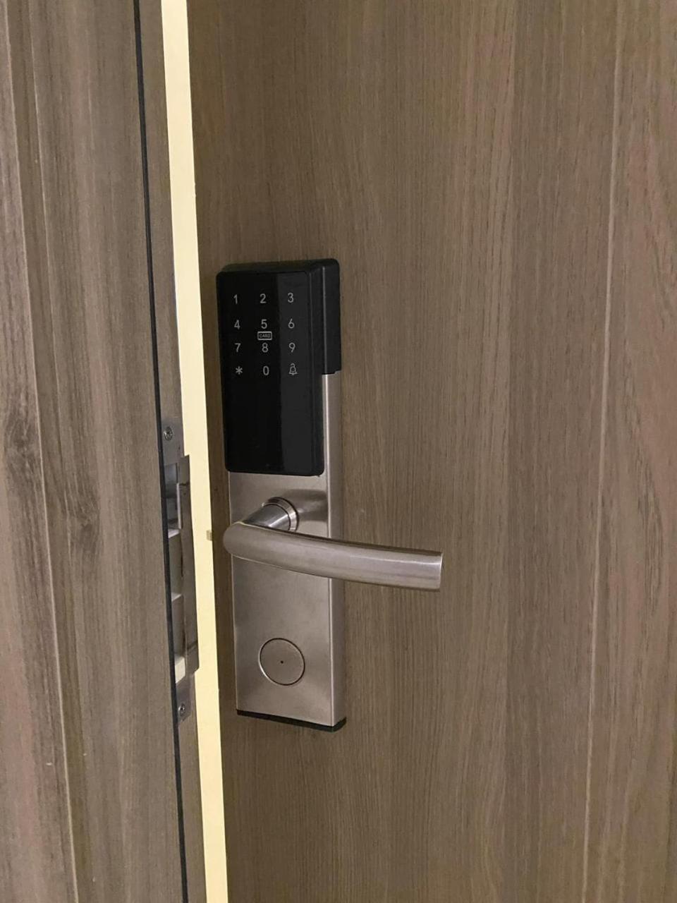 Aparthotel Staycation At Coast Residences, Bayview Smdc With Pool *