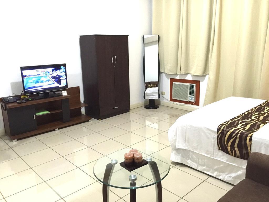 Mch Suites At Robinson's Place Residences Apartment