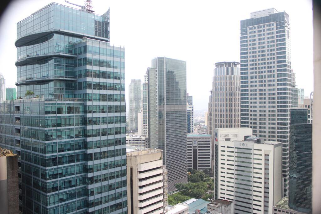 Luxury Spacious 2br In Salcedo Village Manila