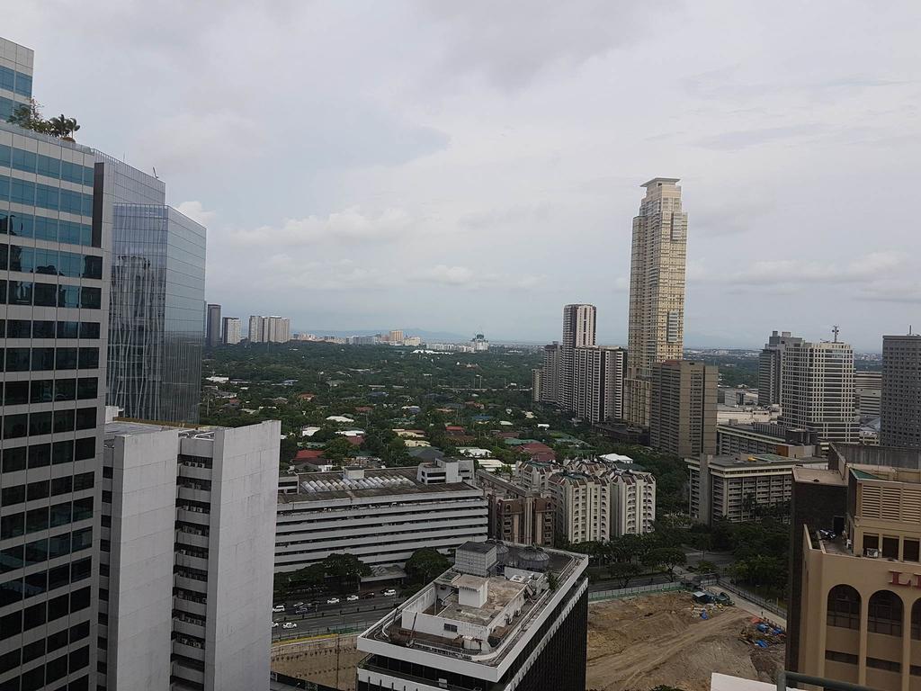 Luxury Spacious 2br In Salcedo Village *