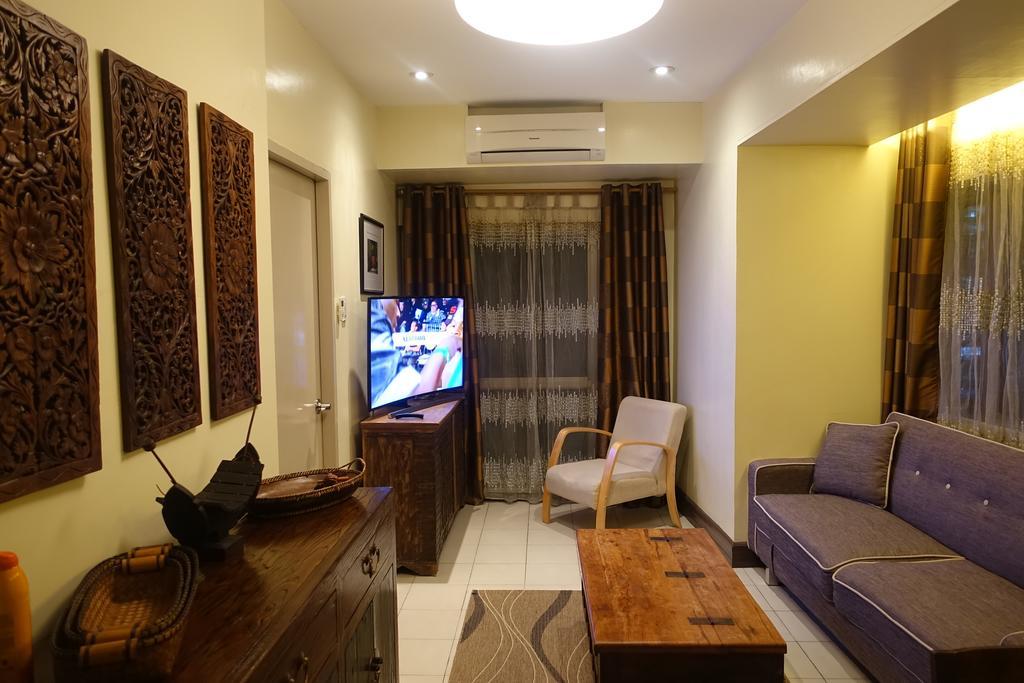 Modern Asian At Forbeswood Parklane The Bgc * Manila