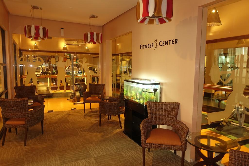 Modern Asian At Forbeswood Parklane The Bgc Manila