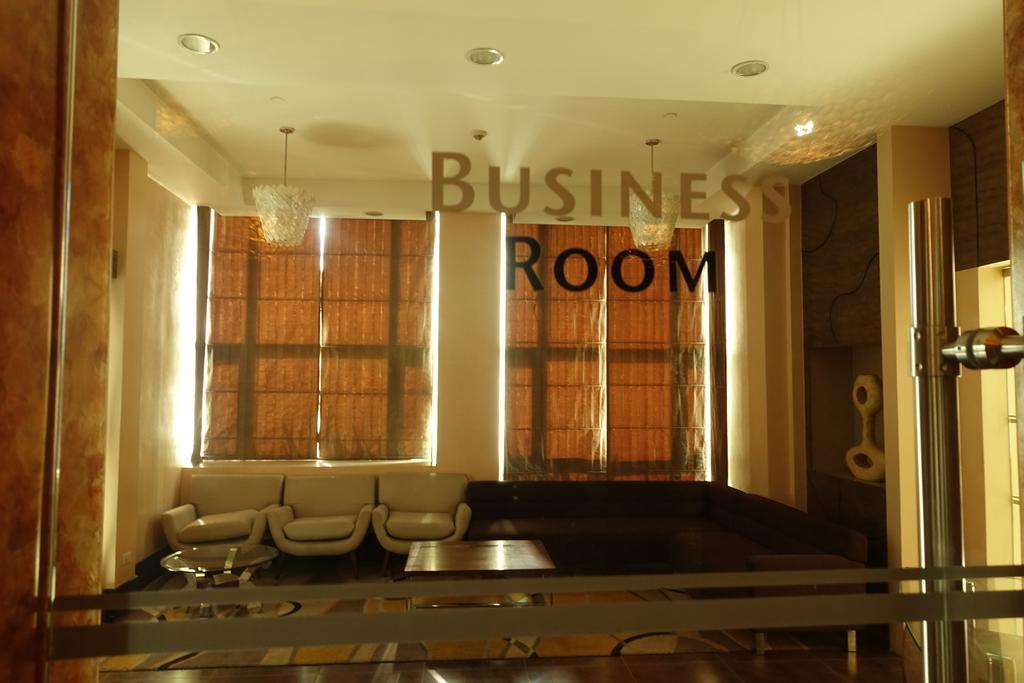 Modern Asian At Forbeswood Parklane The Bgc Manila