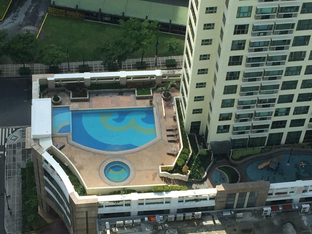 Modern Asian At Forbeswood Parklane The Bgc Apartamento Manila