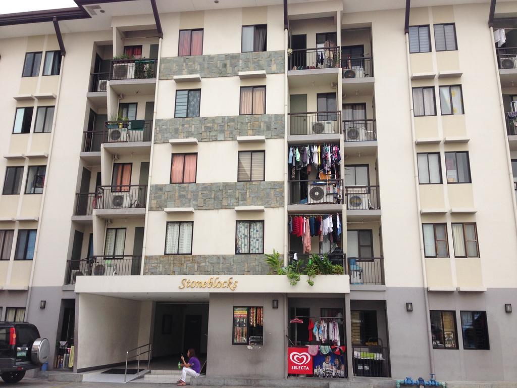 Apartment Gwentop Condotel At One Metropolitan Place Condominium
