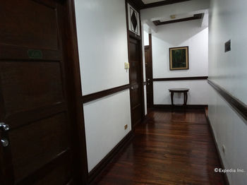 Malate Pensionne Hotel