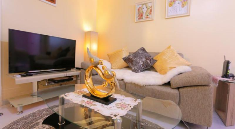 Apartment Siglo @ The Azure Urban Residences