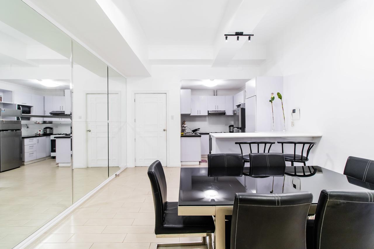 Luxury Spacious 2br In Salcedo Village Manila