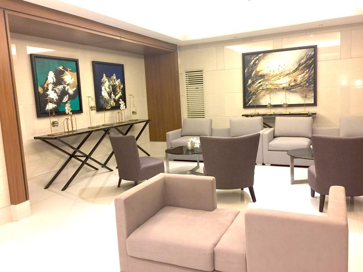 Sea Breeze Apartment Manila