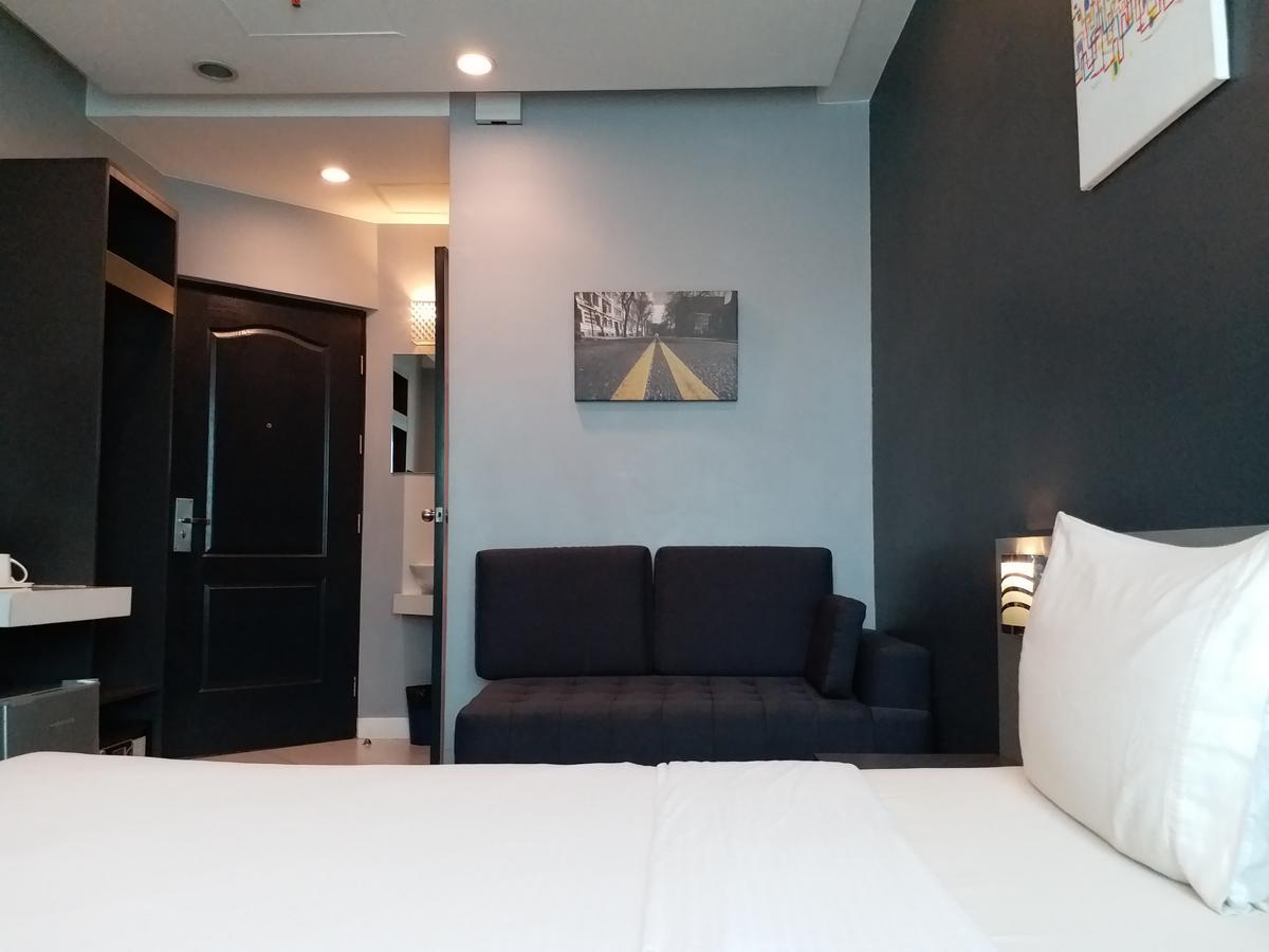 Inn Li Nakpil 3*