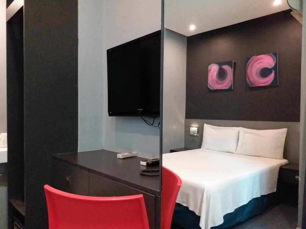 Inn Li Nakpil 3*
