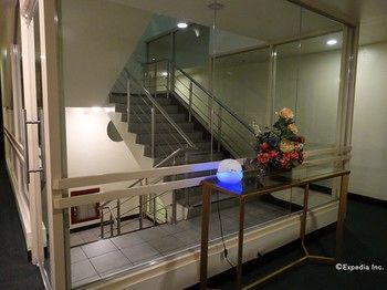 D Circle Hotel Manila