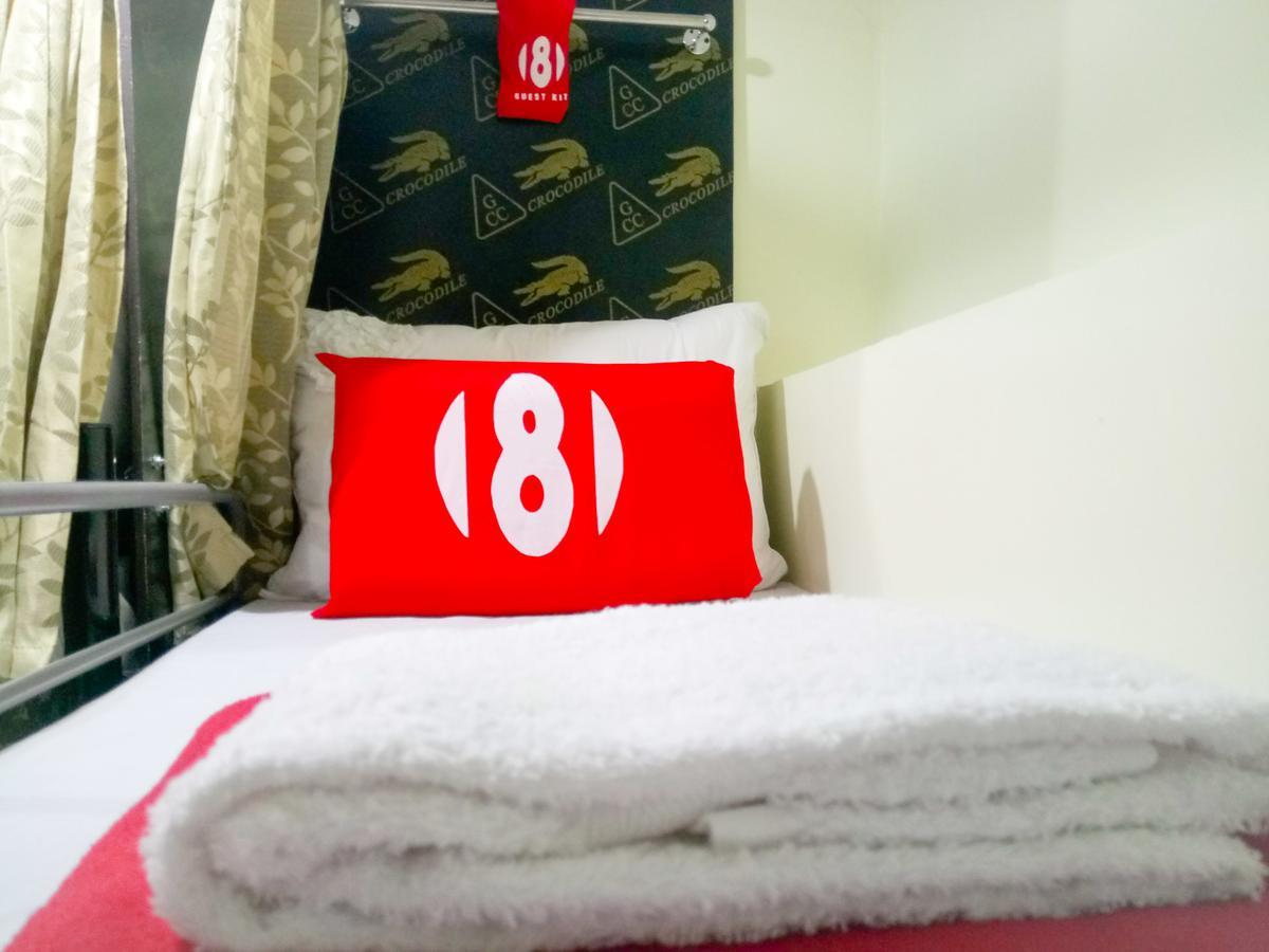 8hostel Hostel
