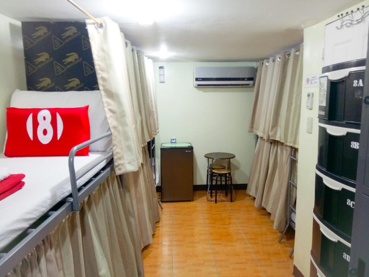 8hostel *