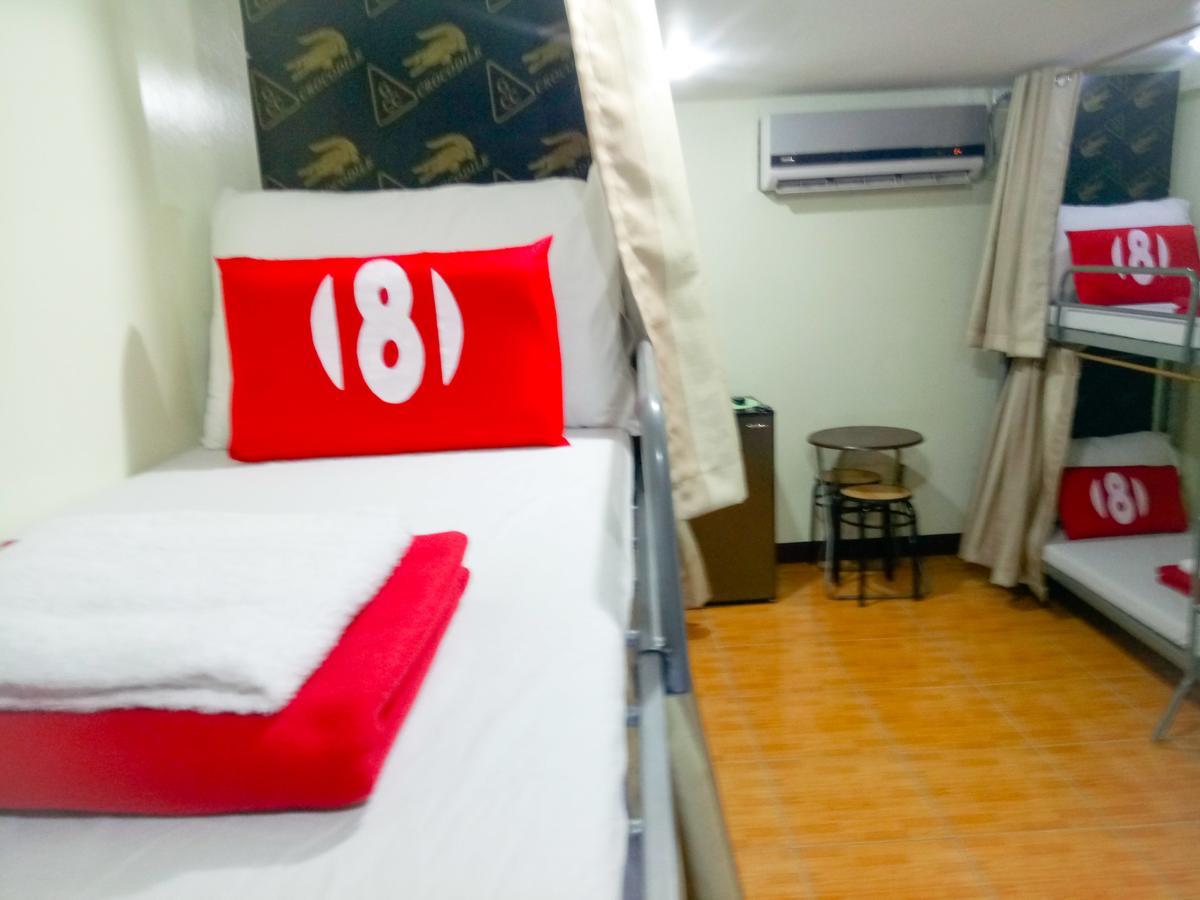 8hostel *