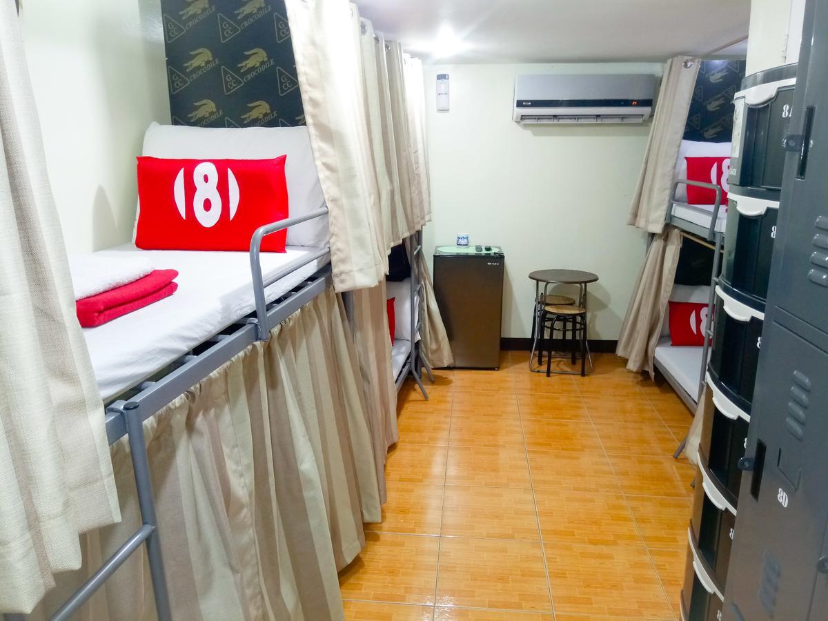 8hostel *