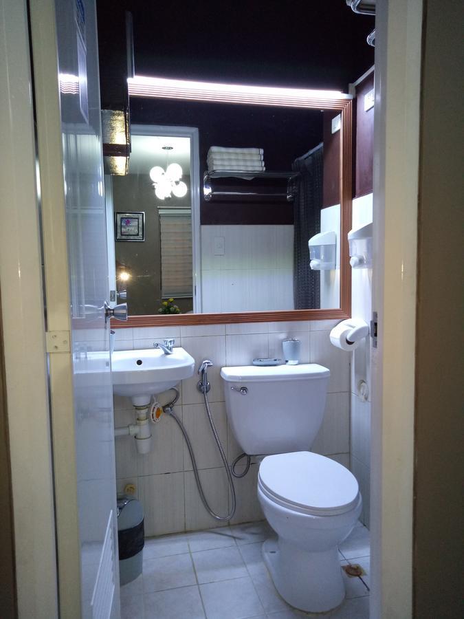 Gwentop Condotel At One Metropolitan Place Condominium Apartment Manila