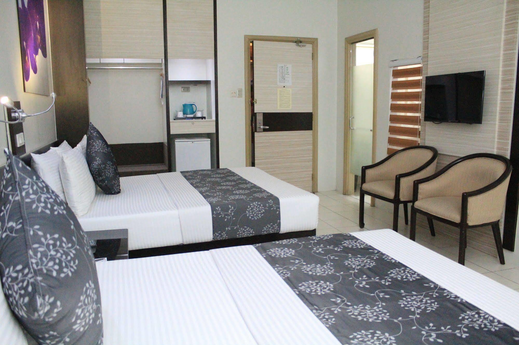 Hotel Executive Plaza