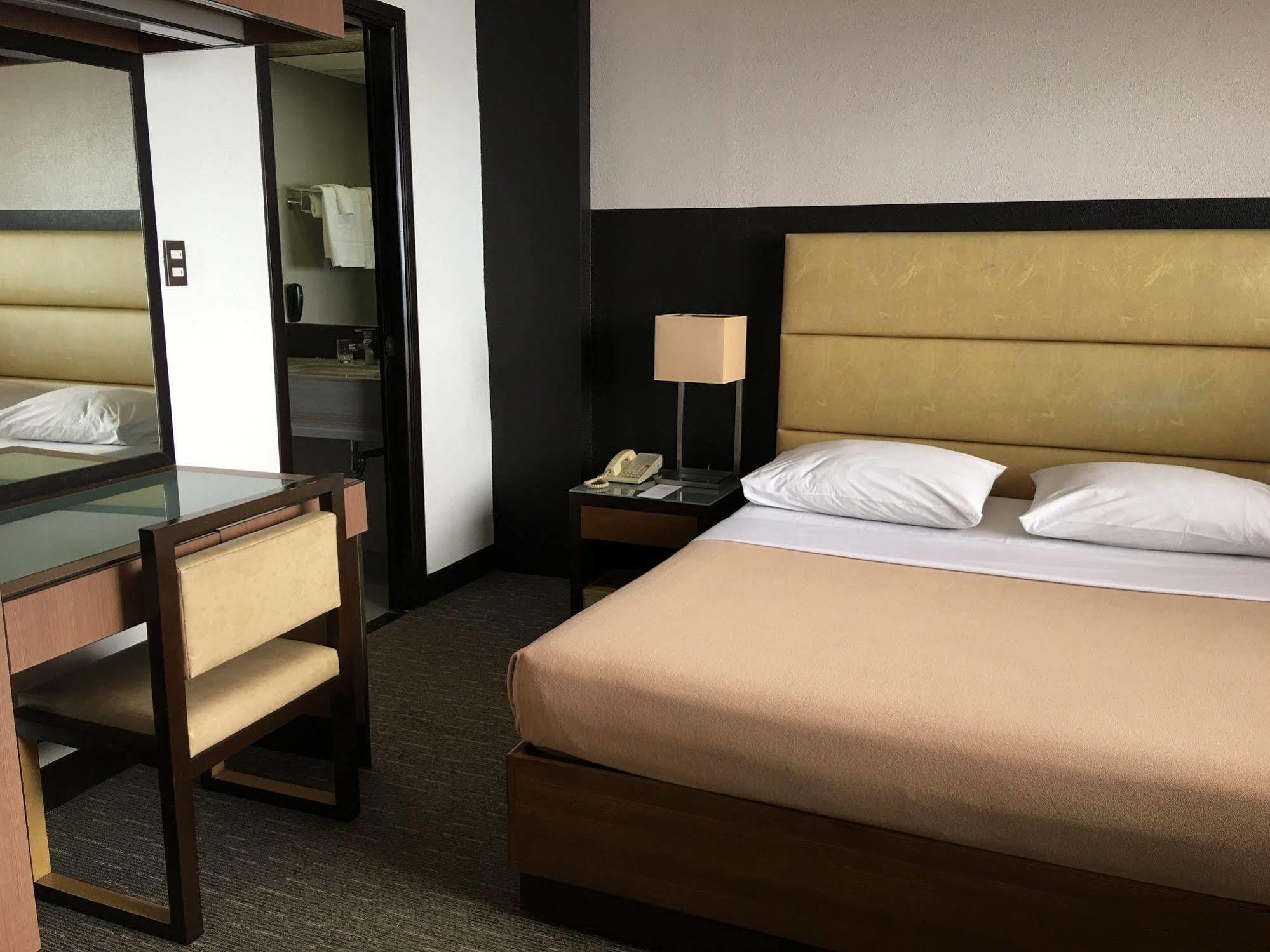 Sunny Bay Hotel