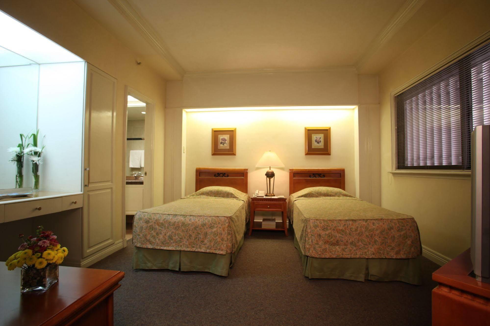 Sunny Bay Hotel Manila